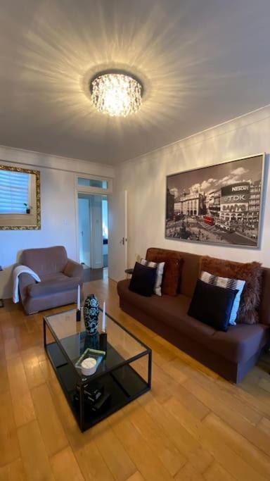 2 Bedroom Flat In Camberwell Green - Central Location With Excellent Connections To Tourist Attractions And Main London Airports Buitenkant foto