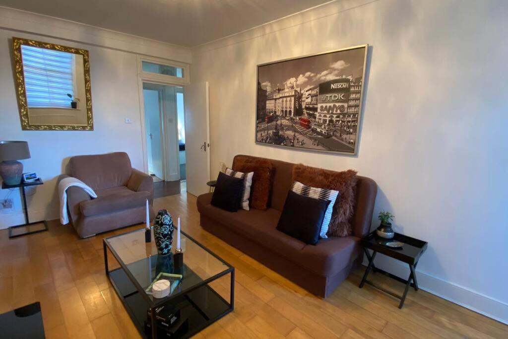 2 Bedroom Flat In Camberwell Green - Central Location With Excellent Connections To Tourist Attractions And Main London Airports Buitenkant foto